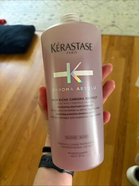 Kérastase Chroma Absolu Shampoo - Light Pink Bottle